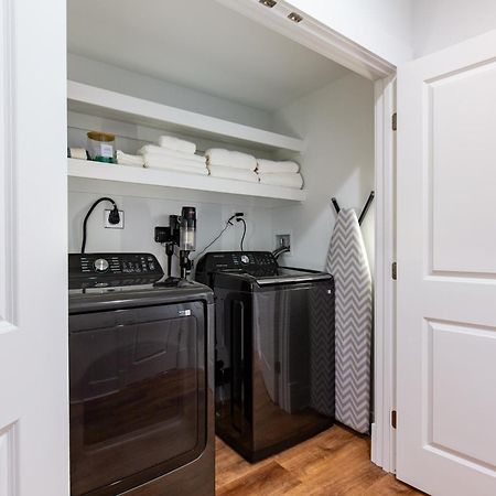 알링턴 Modern 2Br Retreat, Close To Dc & Airport 아파트 외부 사진